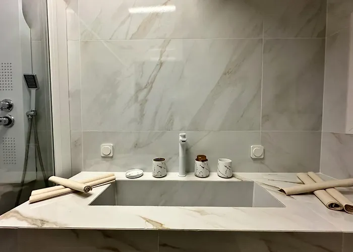 Apartament Four Seasons - The Crown Salonic